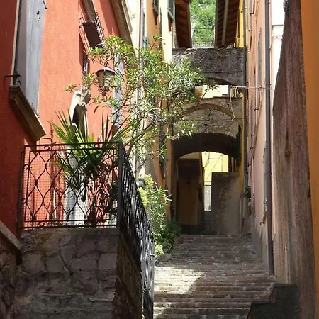 Il Nido * Rezzonico